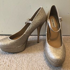 Steve Madden gold heels
